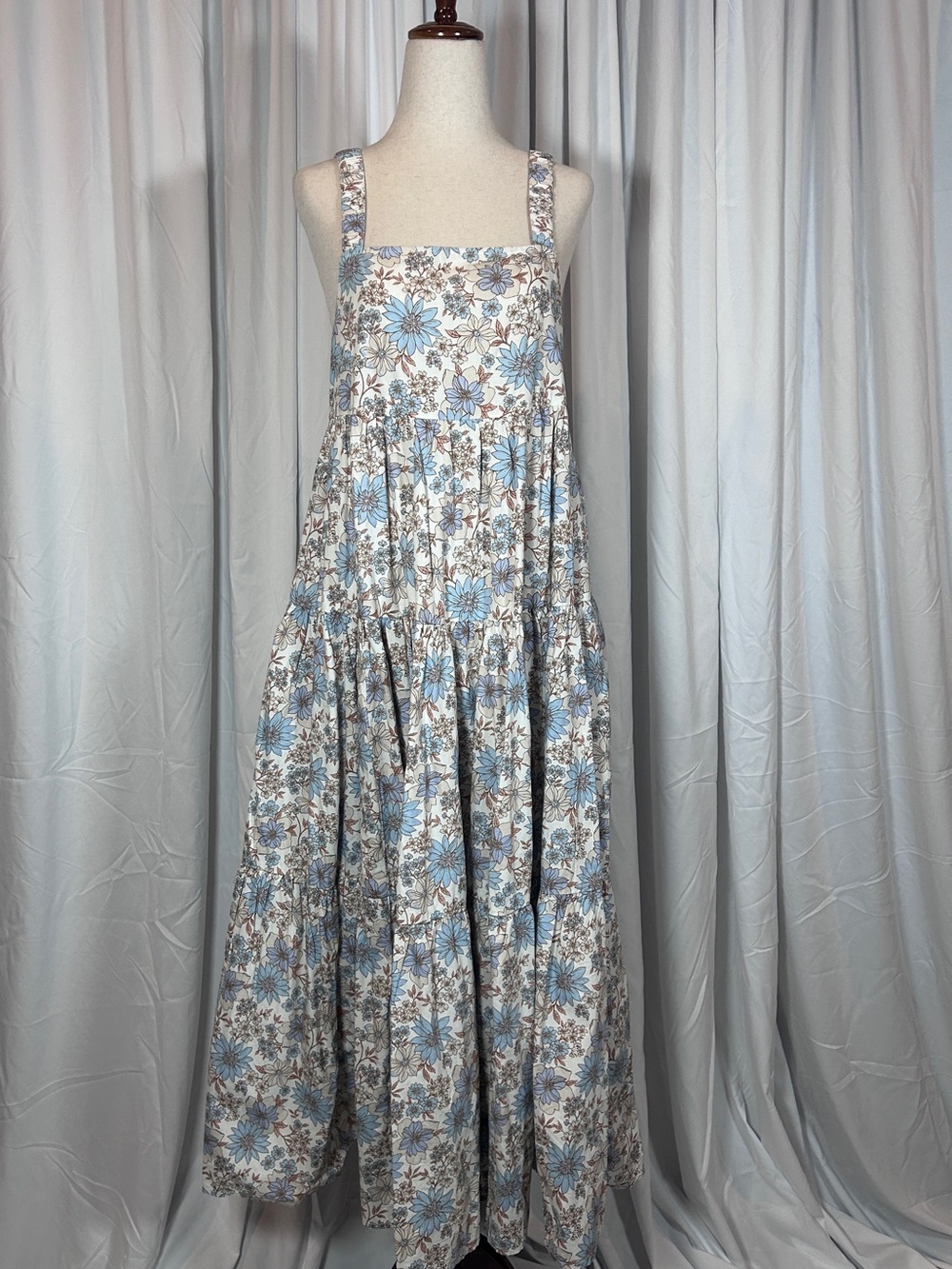 American Eagle Outfitters Blue and Cream Floral Tiered Maxi Dress